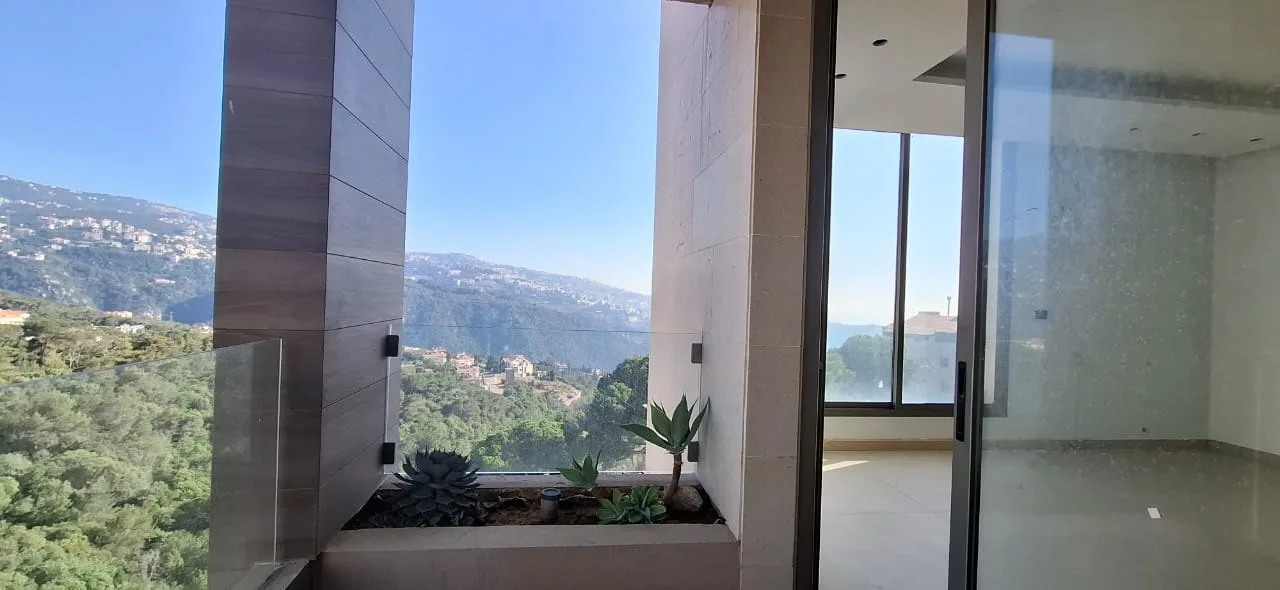 Duplex for Sale in Jeita, Lebanon — الصورة 2