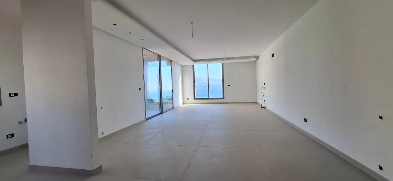 Duplex for Sale in Jeita, Lebanon — الصورة 3
