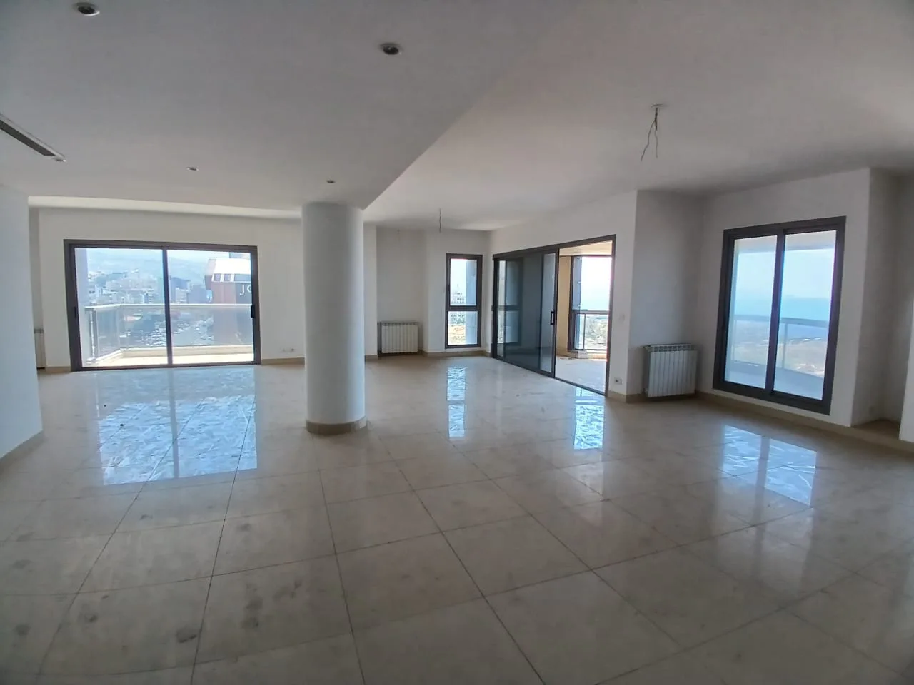 Apartment for Sale in Dbayeh, Lebanon — الصورة 1