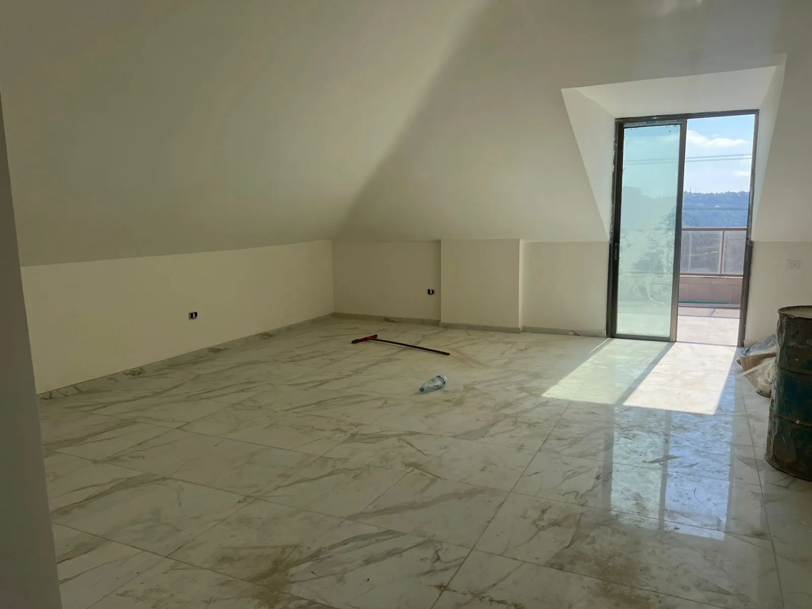 Apartment for Sale in Mansourieh, Lebanon — photo 1