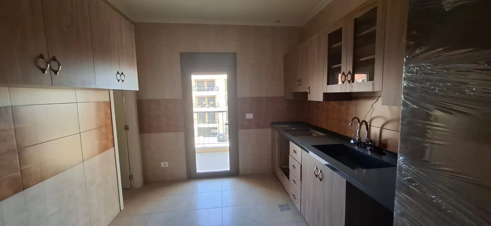 Apartment for Sale in Daoura, Lebanon — الصورة 3