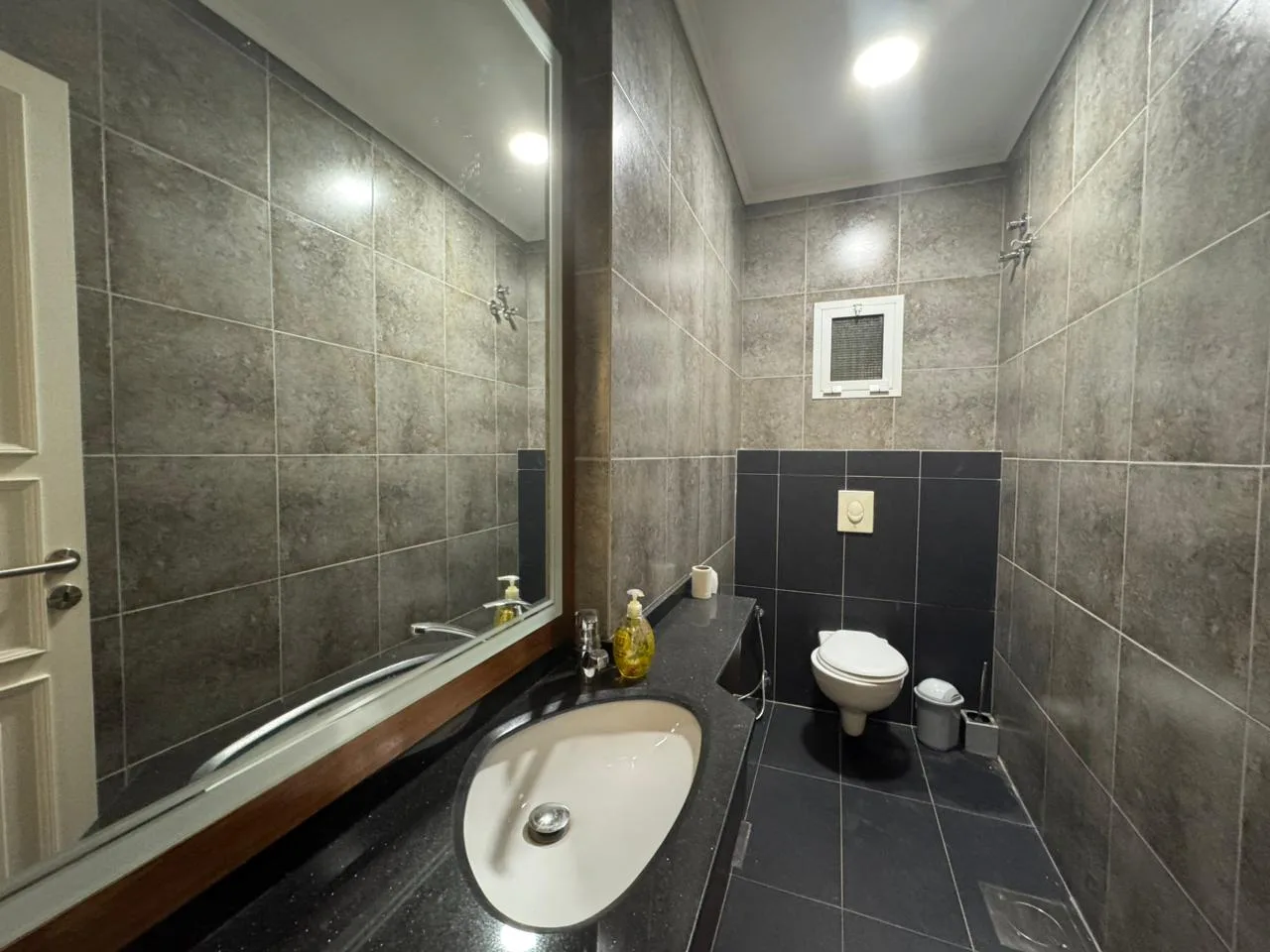 Apartment for Rent in Broummana, Lebanon — الصورة 5