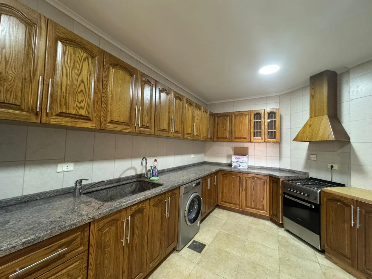Apartment for Rent in Broummana, Lebanon — الصورة 4