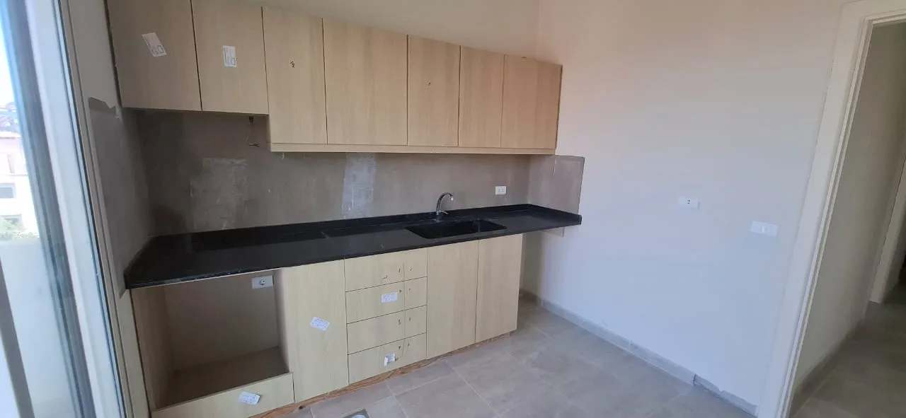 Apartment for Sale in Daoura, Lebanon — الصورة 4