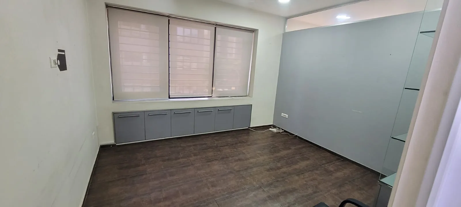 Office for rent in Sin El Fil — الصورة 2