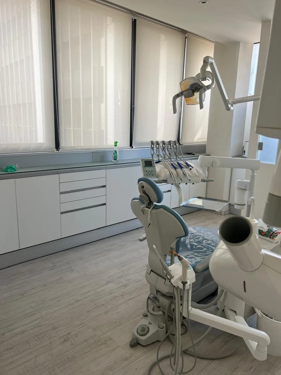 Clinic for rent in Antelias — الصورة 8