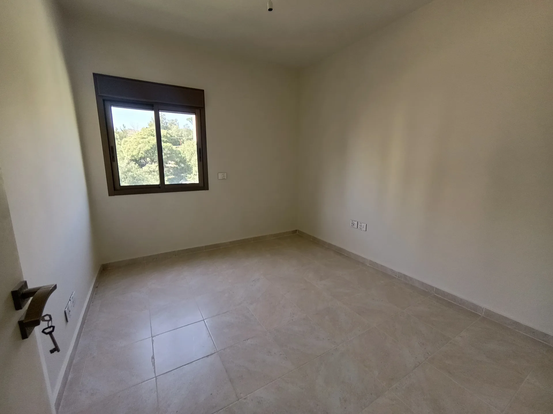 Apartment for Sale in Daoura, Lebanon — الصورة 6