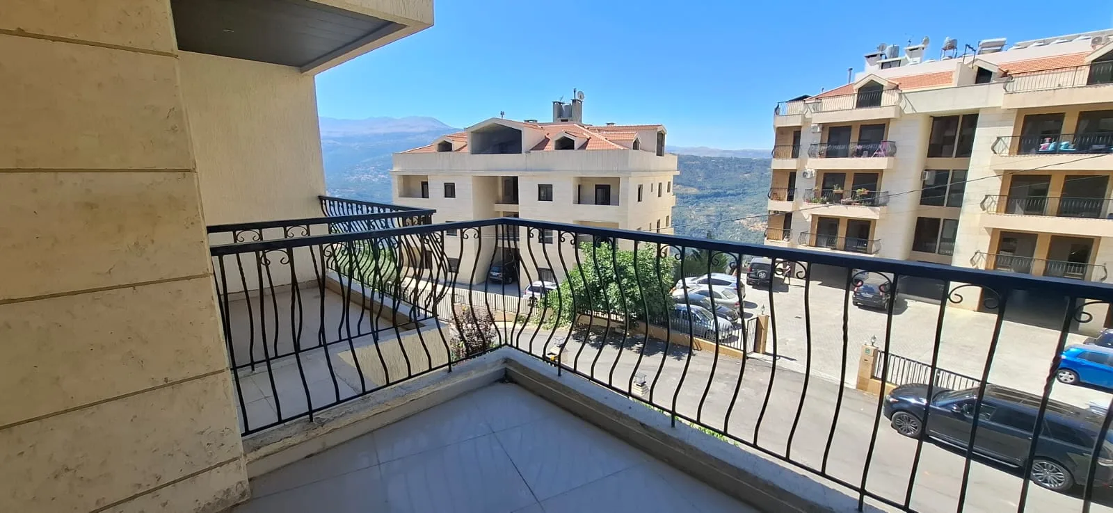 Apartment for Sale in Daoura, Lebanon — الصورة 5