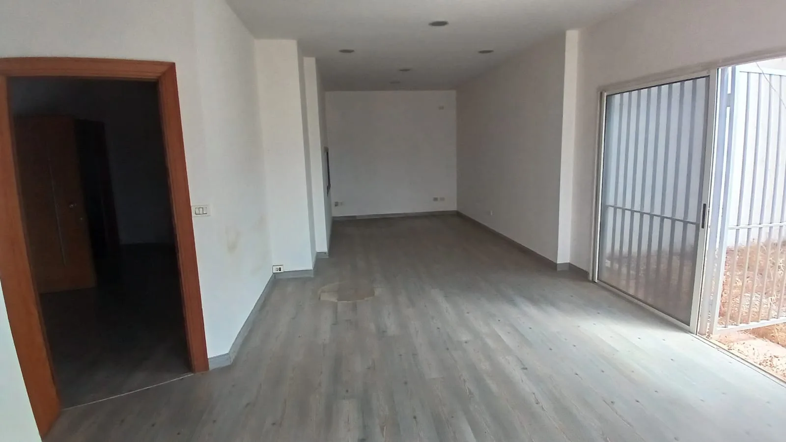 Office for sale in Beit Meri