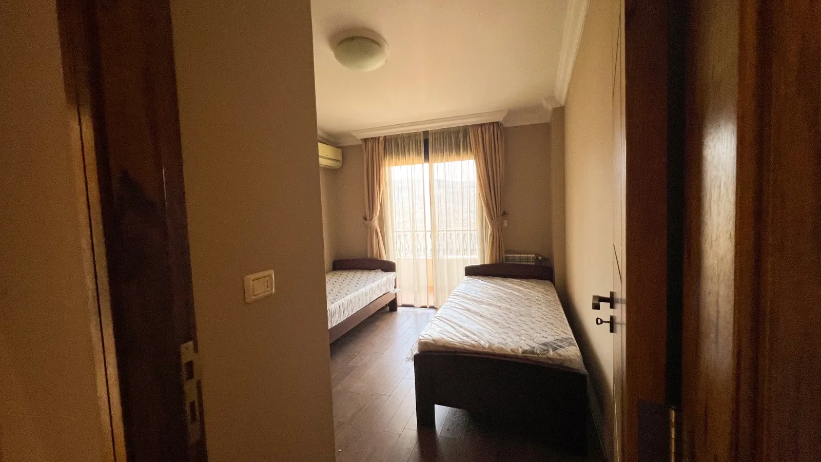 Apartment for Sale in Ballouneh, Lebanon — الصورة 10
