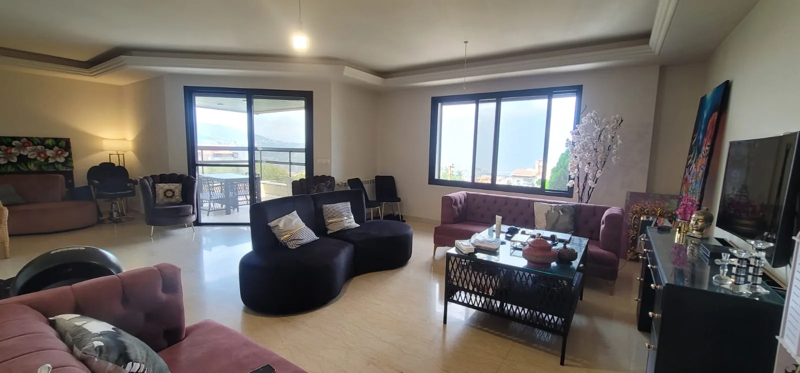 Apartment for Sale in Ballouneh, Lebanon — الصورة 2