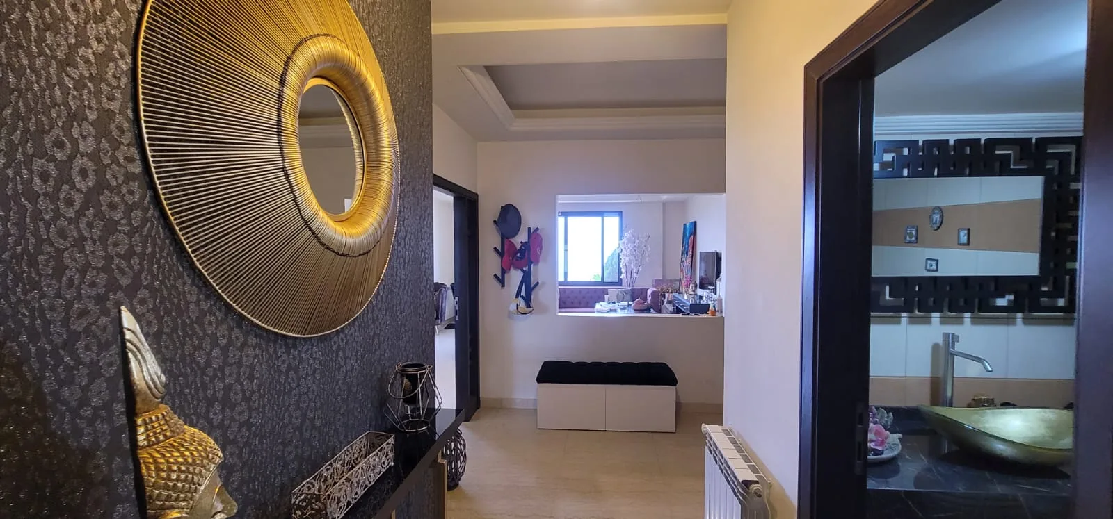 Apartment for Sale in Ballouneh, Lebanon — الصورة 7