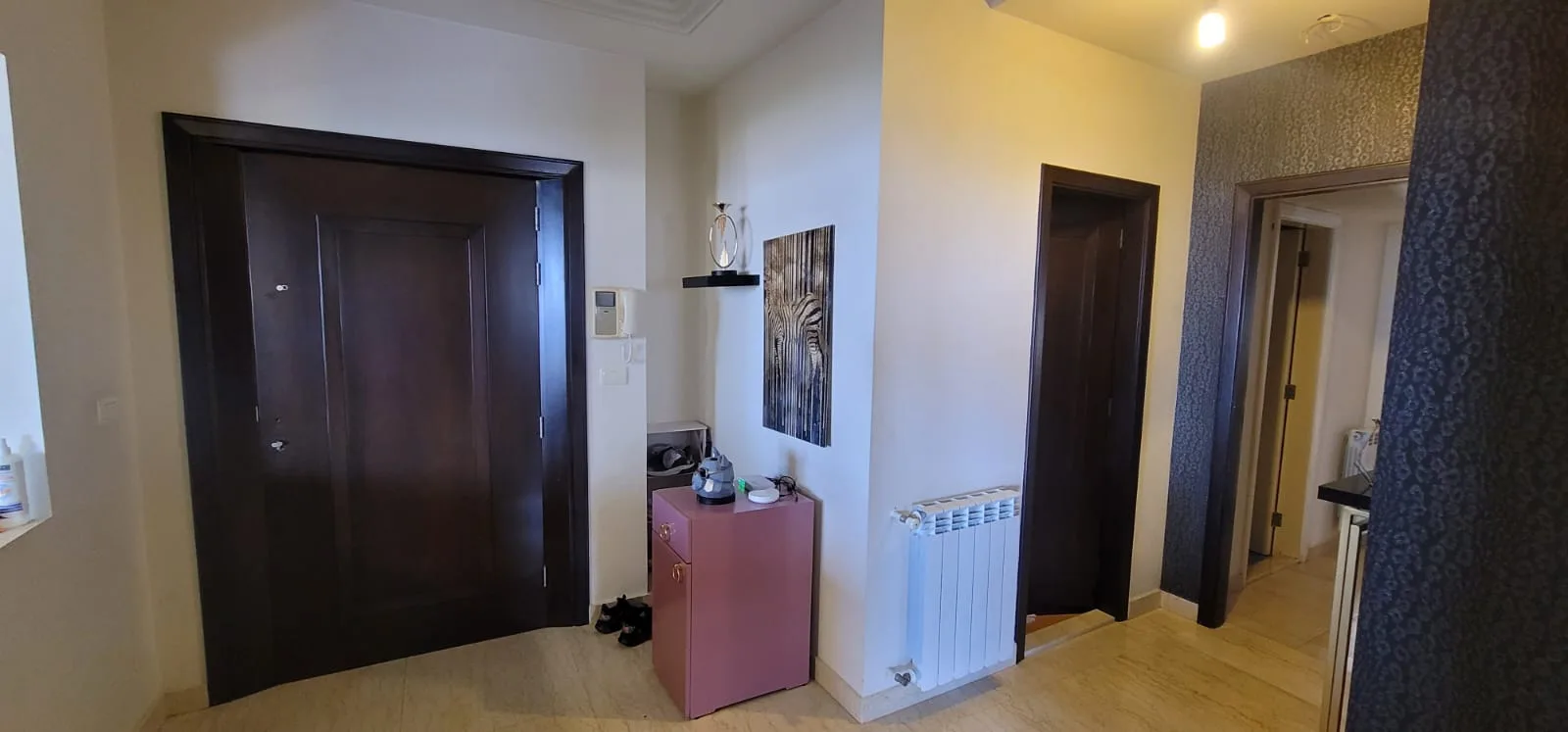 Apartment for Sale in Ballouneh, Lebanon — الصورة 10