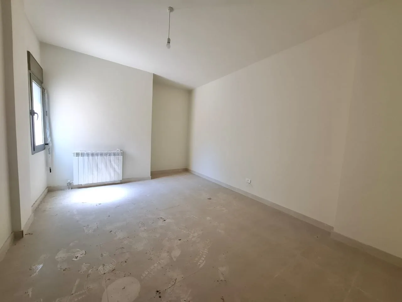 Apartment for Sale in Zouk Mikael — الصورة 5