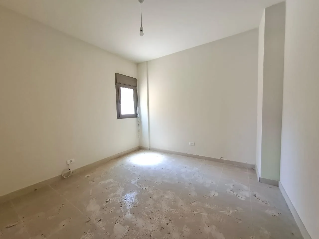 Apartment for Sale in Zouk Mikael — الصورة 6