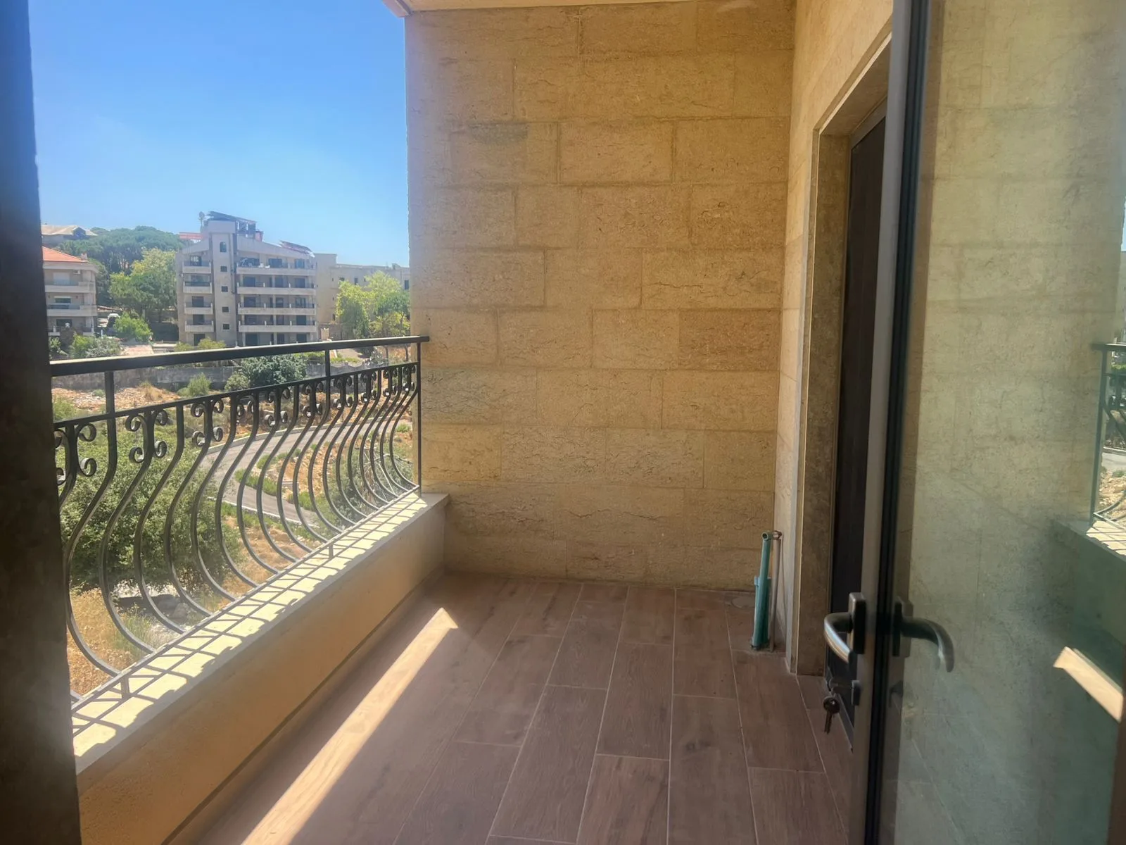 Apartment for Sale in Aley, Lebanon — الصورة 9