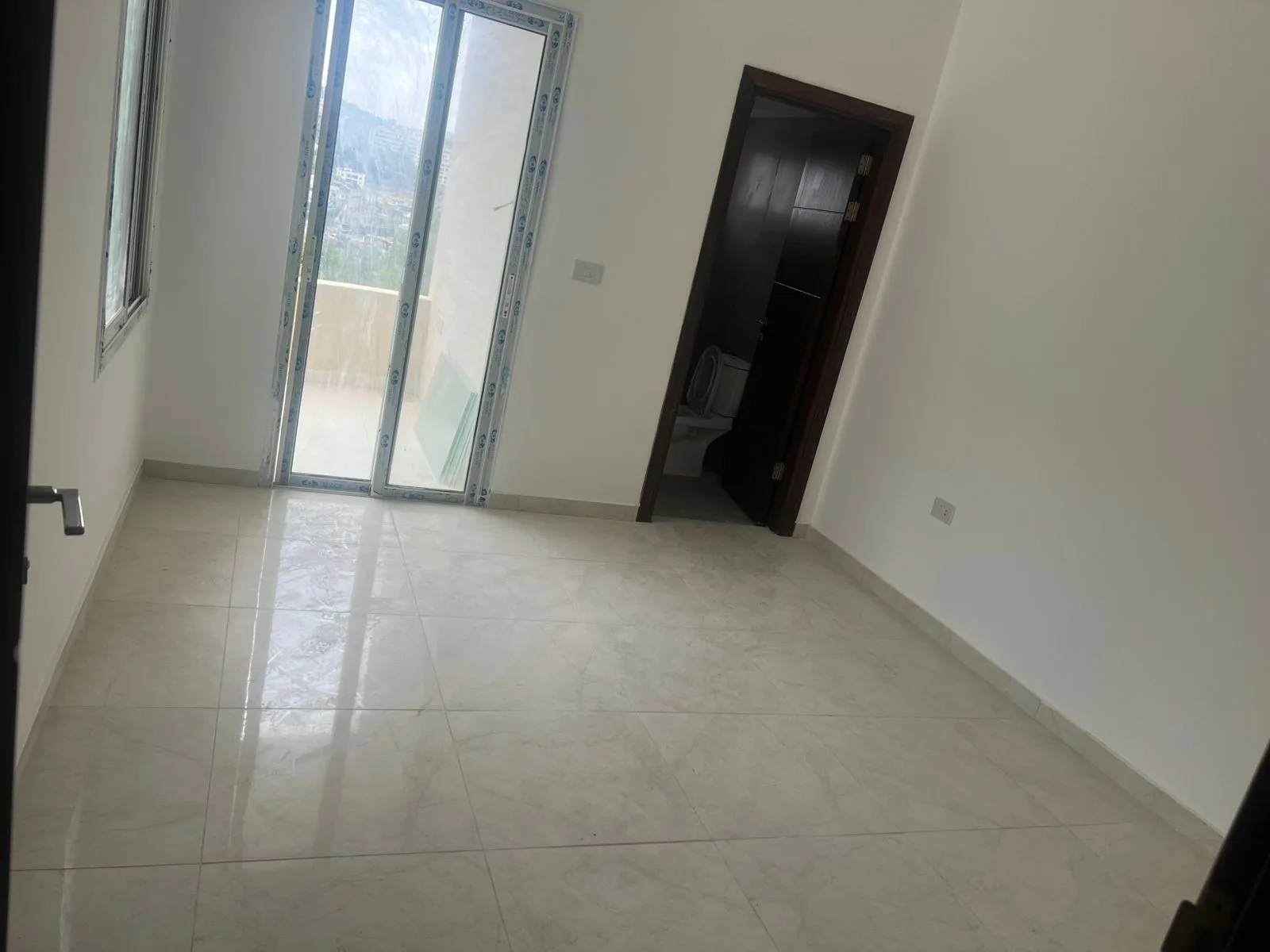 Apartment for Sale in Bchamoun — الصورة 4