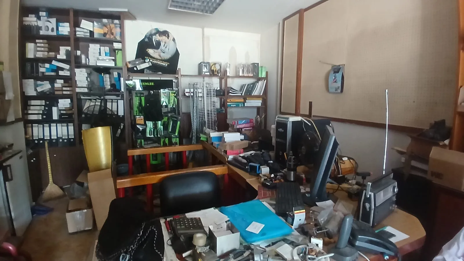 Shop for sale in Sin El Fil