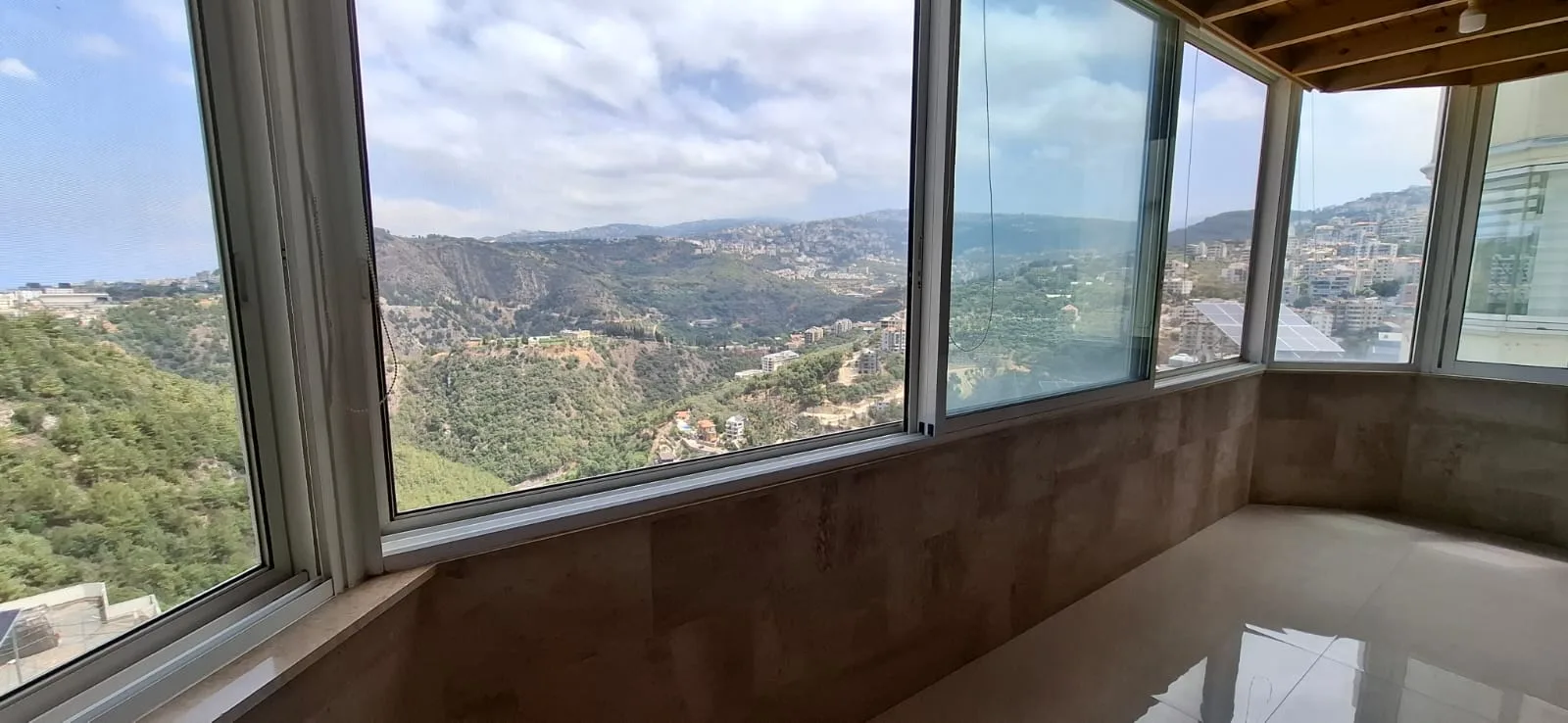 Apartment for Rent in Dik El Mehdi, Lebanon — الصورة 4