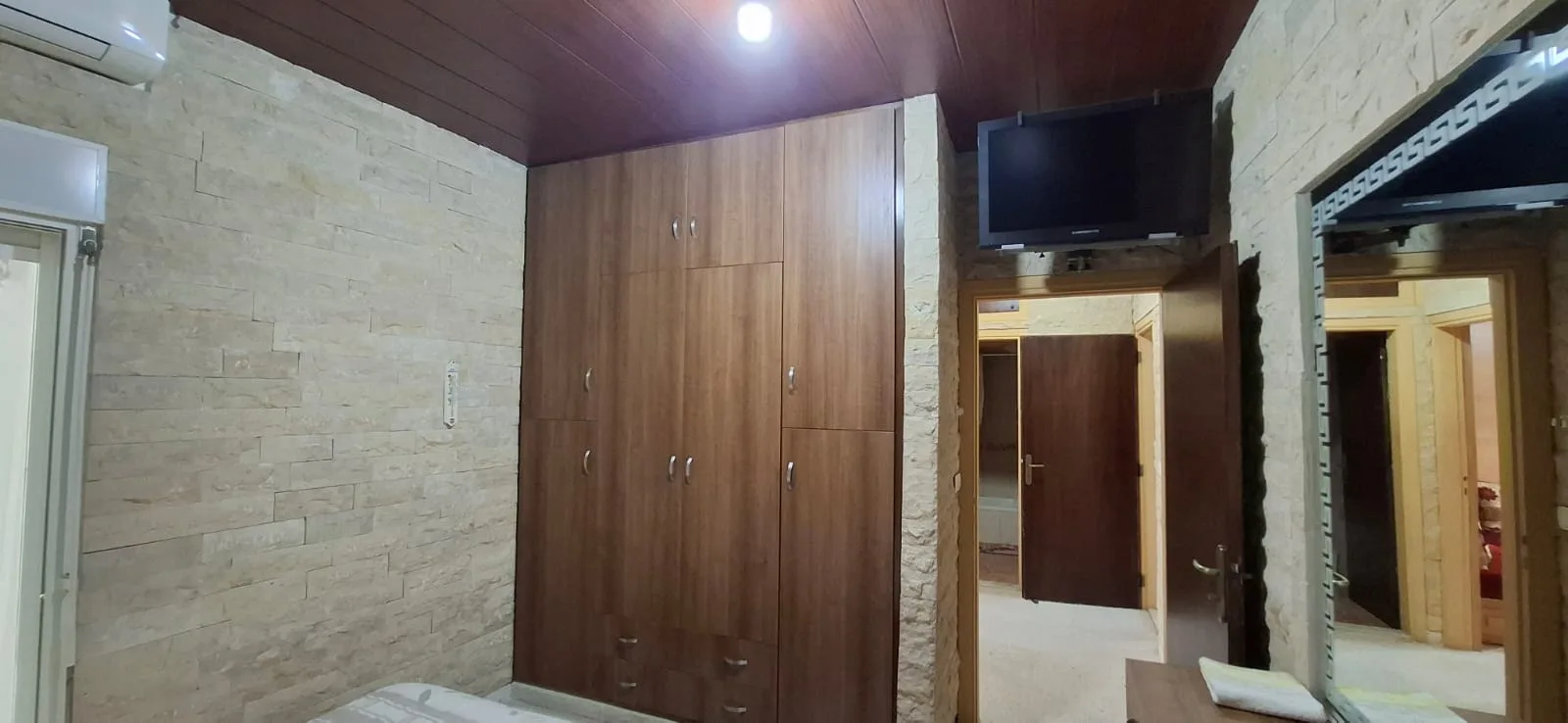 Apartment for Rent in Dik El Mehdi, Lebanon — الصورة 9