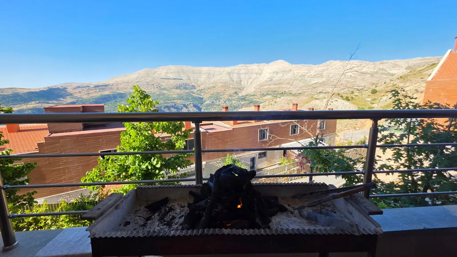 Chalet for sale in Zaarour — الصورة 3