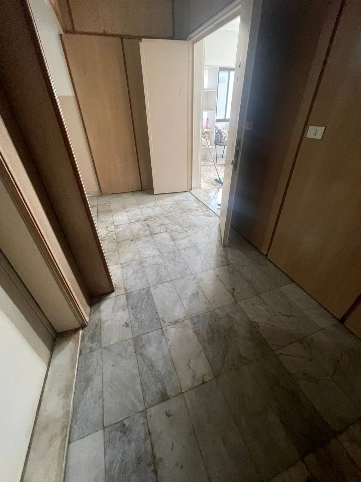 Office for rent in Hamra — الصورة 7