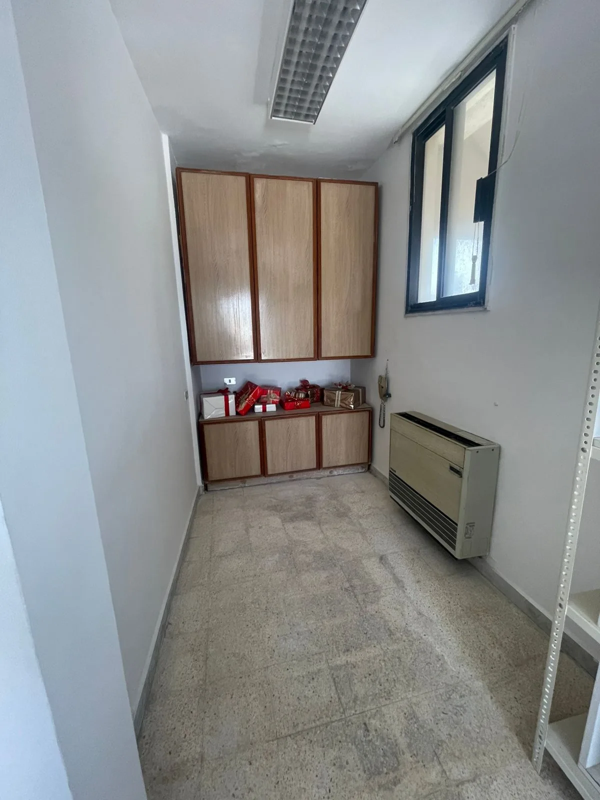Office for rent in Hamra — الصورة 4
