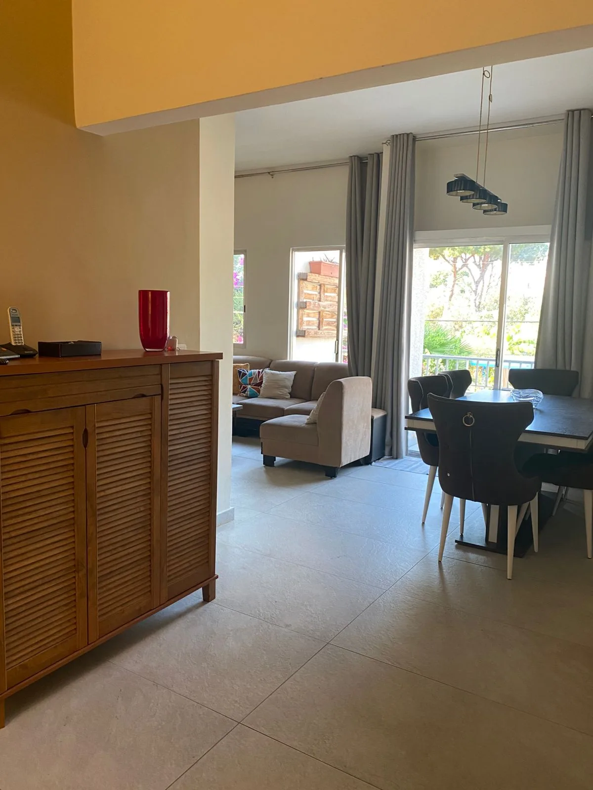 Apartment for Rent in Aamchit, Lebanon — الصورة 2