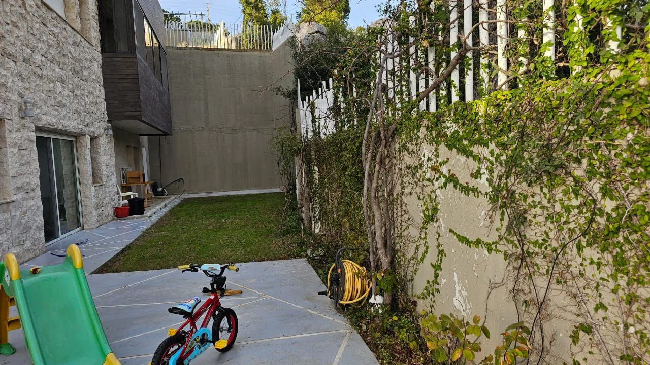 Apartment for Sale in Baabdat, Lebanon — الصورة 3