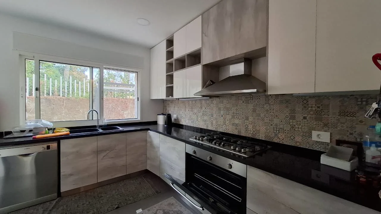 Apartment for Sale in Baabdat, Lebanon — الصورة 6