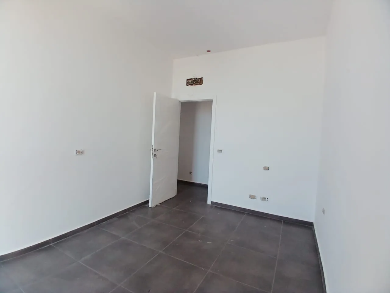 Apartment for Sale in Beit Meri — الصورة 4