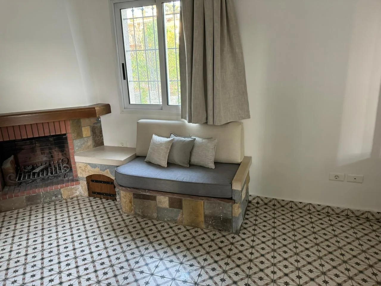 House for rent in Bolonia, Mrouj — photo 3