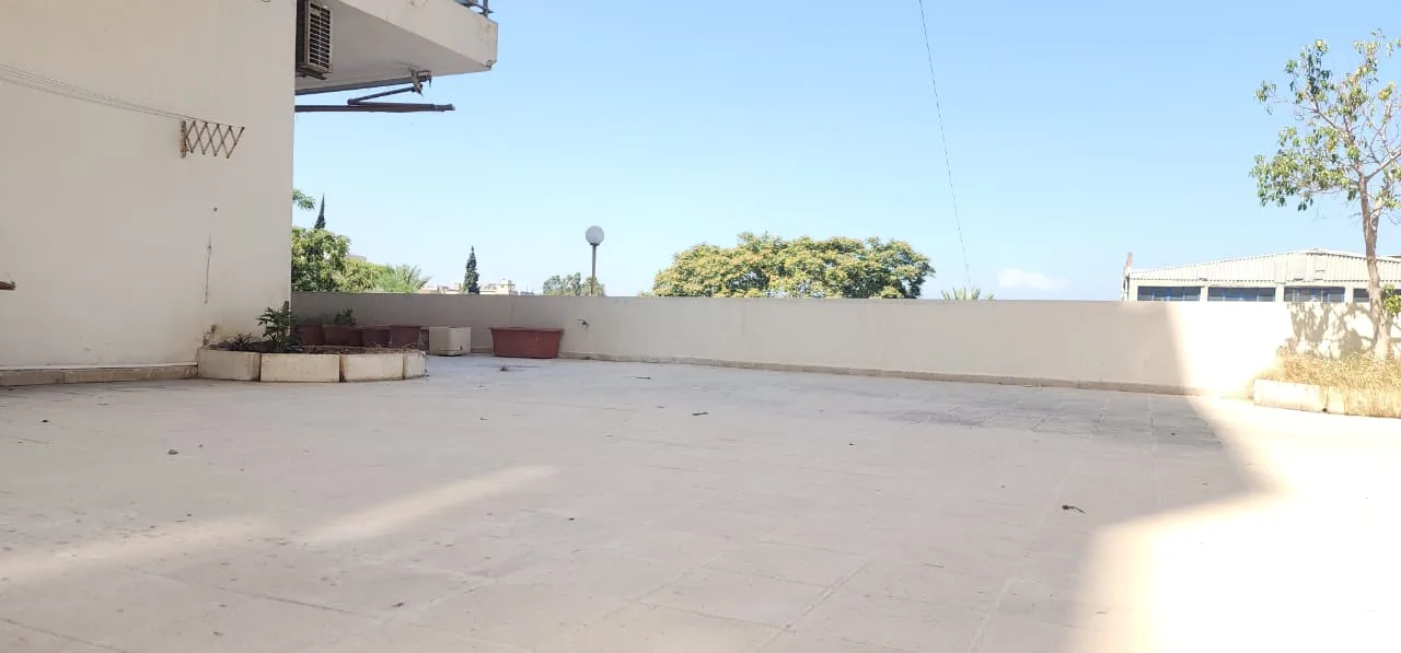 Apartment for Rent in Baabda, Brazilia, Lebanon — الصورة 3