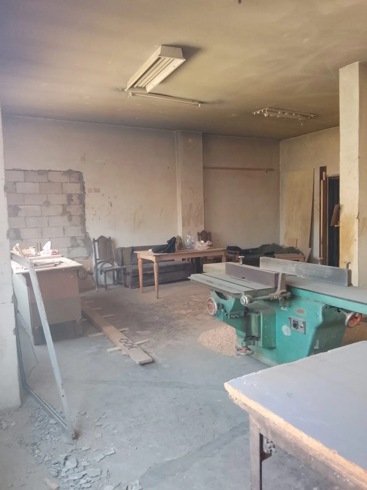 Warehouse for sale in Sad El Baouchriye, Lebanon — الصورة 5