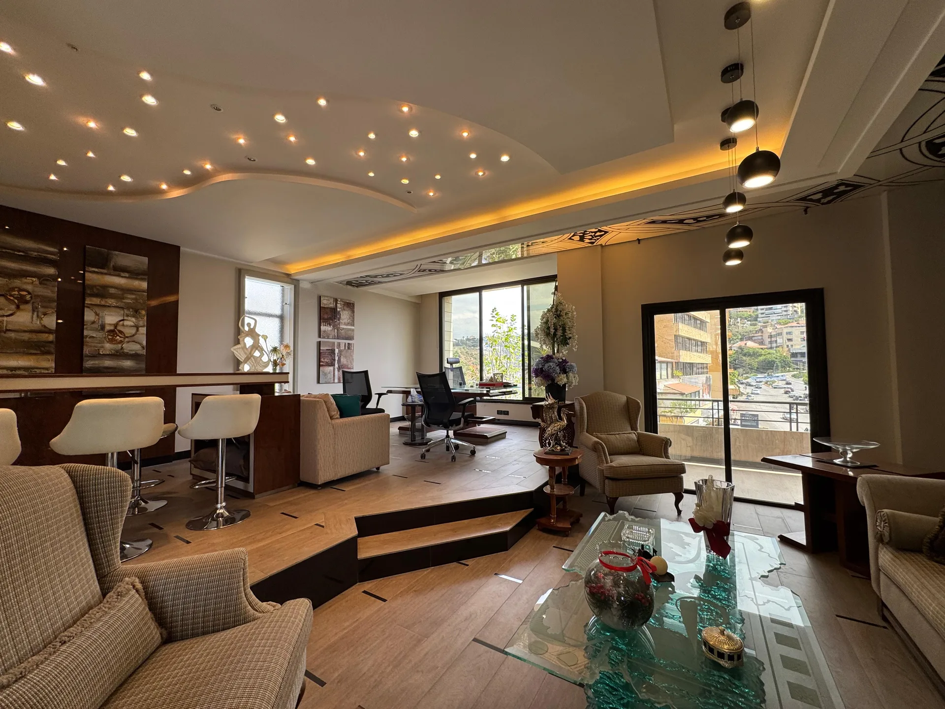 Showroom for sale in Mkalles — الصورة 3