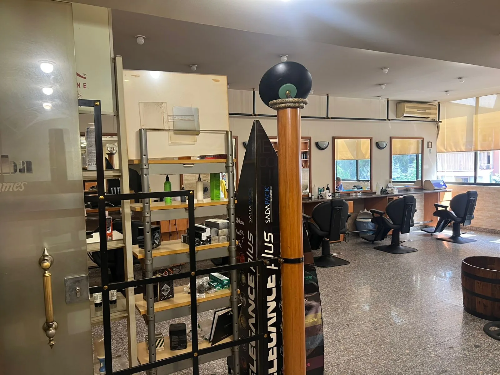 Shop for sale in Ain el remmeneh — الصورة 3