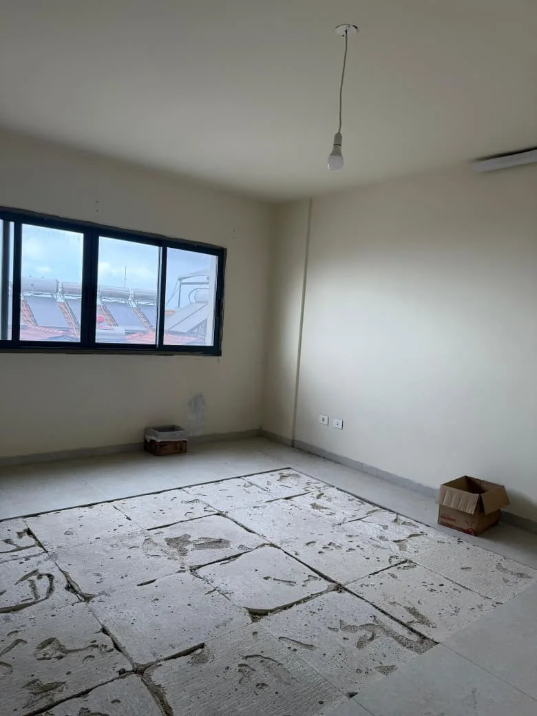 Office for sale in Mazraat Yachoua — الصورة 2