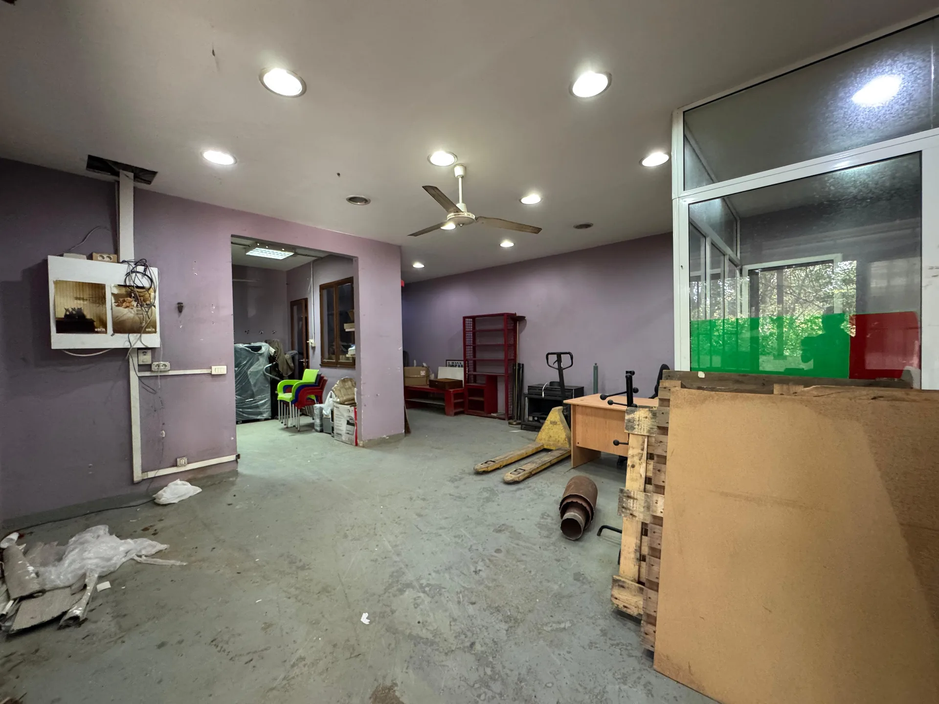 Warehouse for rent in Hazmieh