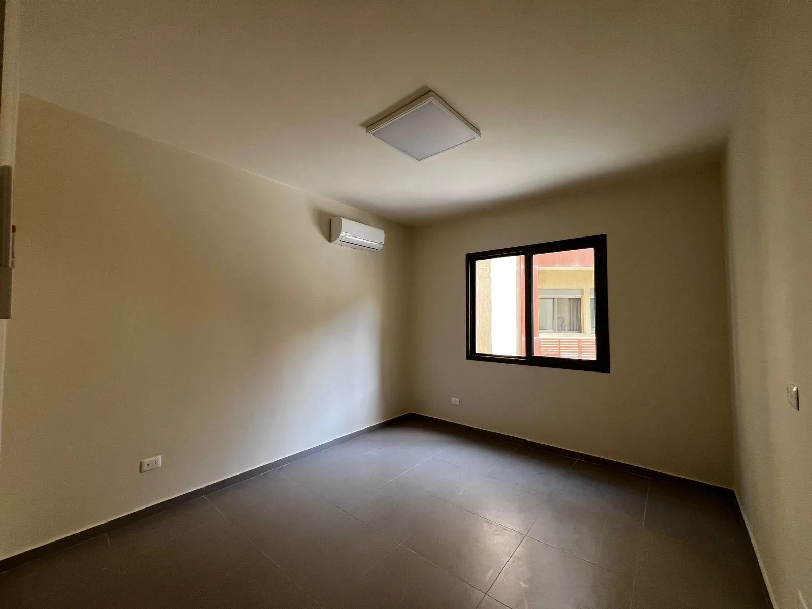 Office for rent in Hadath — الصورة 3