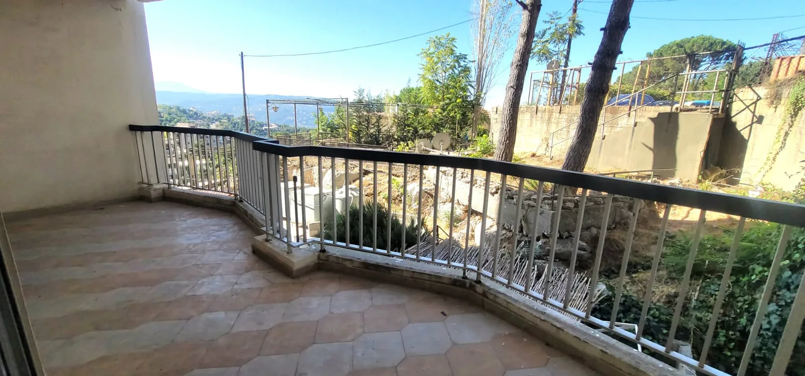 Apartment for Sale in Rayfoun, Lebanon — الصورة 6