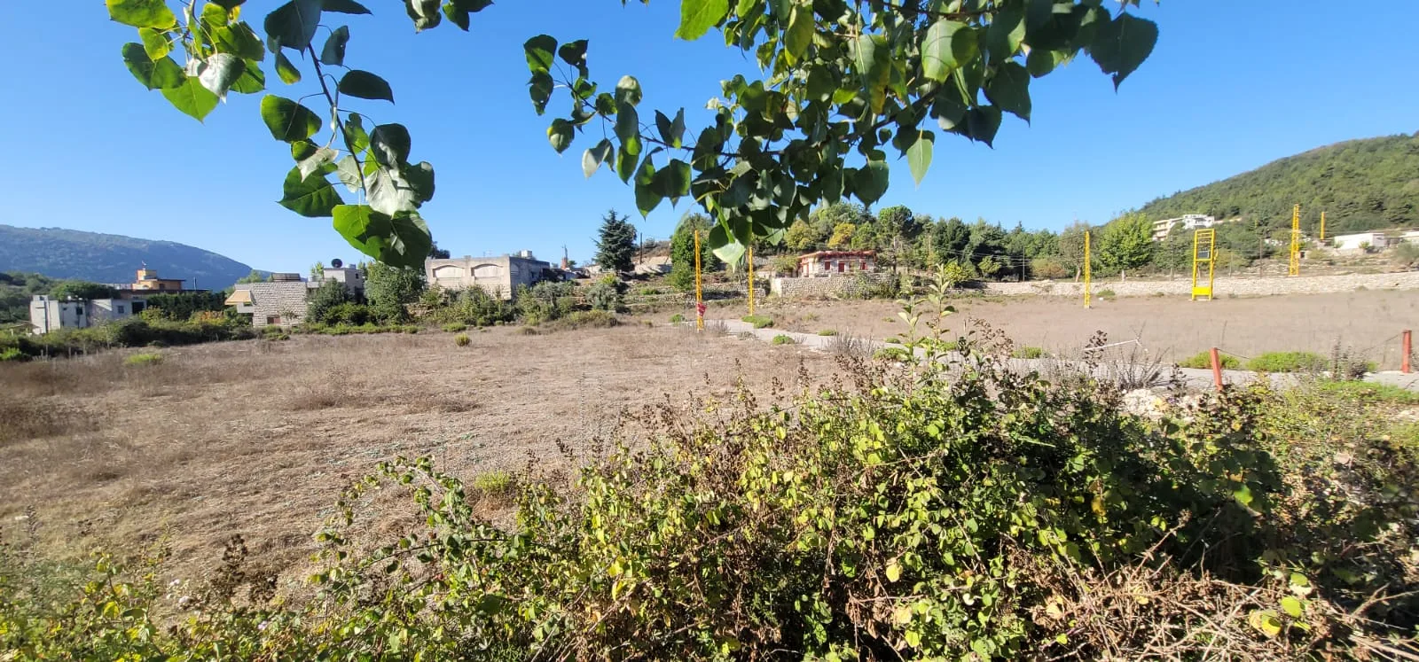 Land for Sale in Ghine, Lebanon — الصورة 2