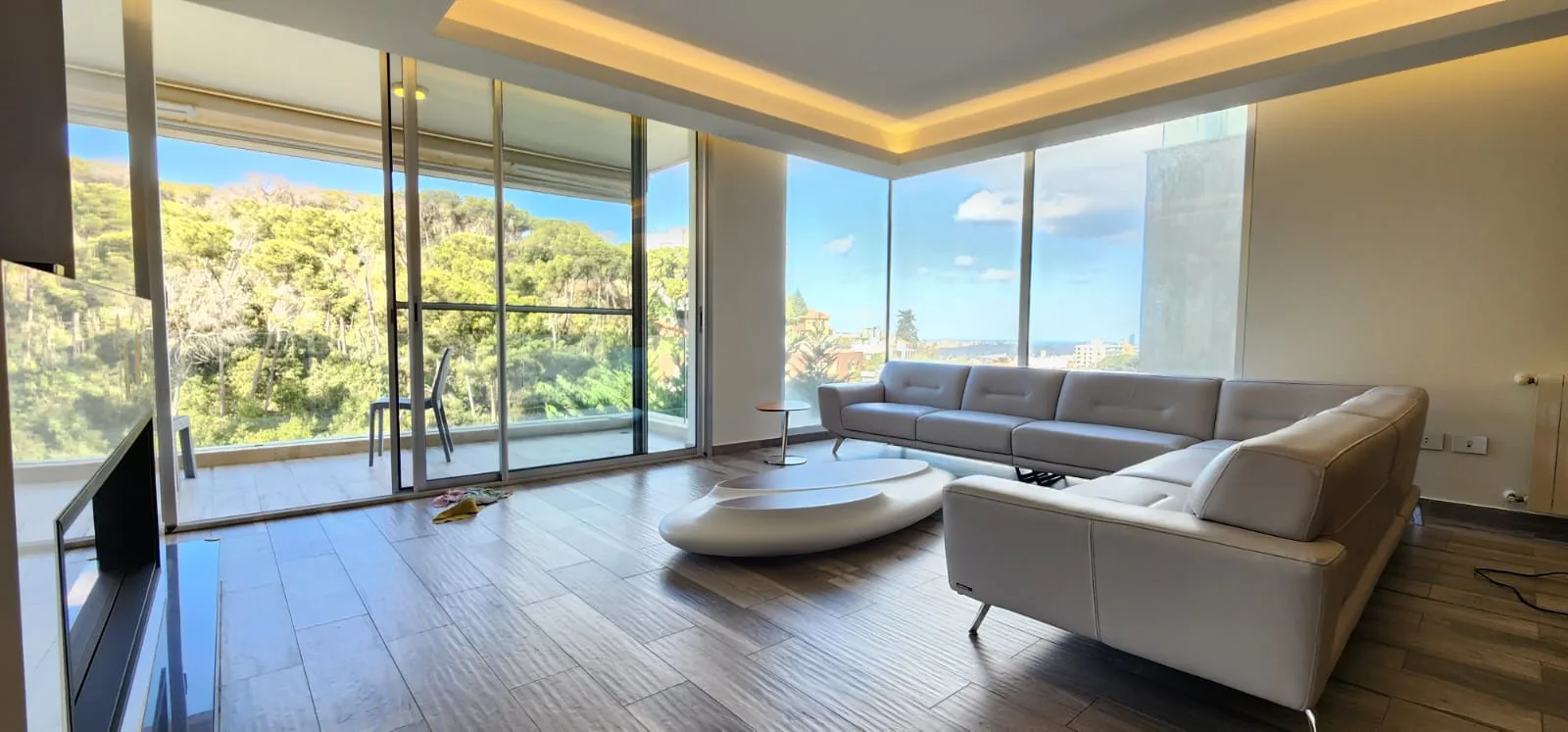 Apartment for Rent in Yarzeh, Lebanon — الصورة 6