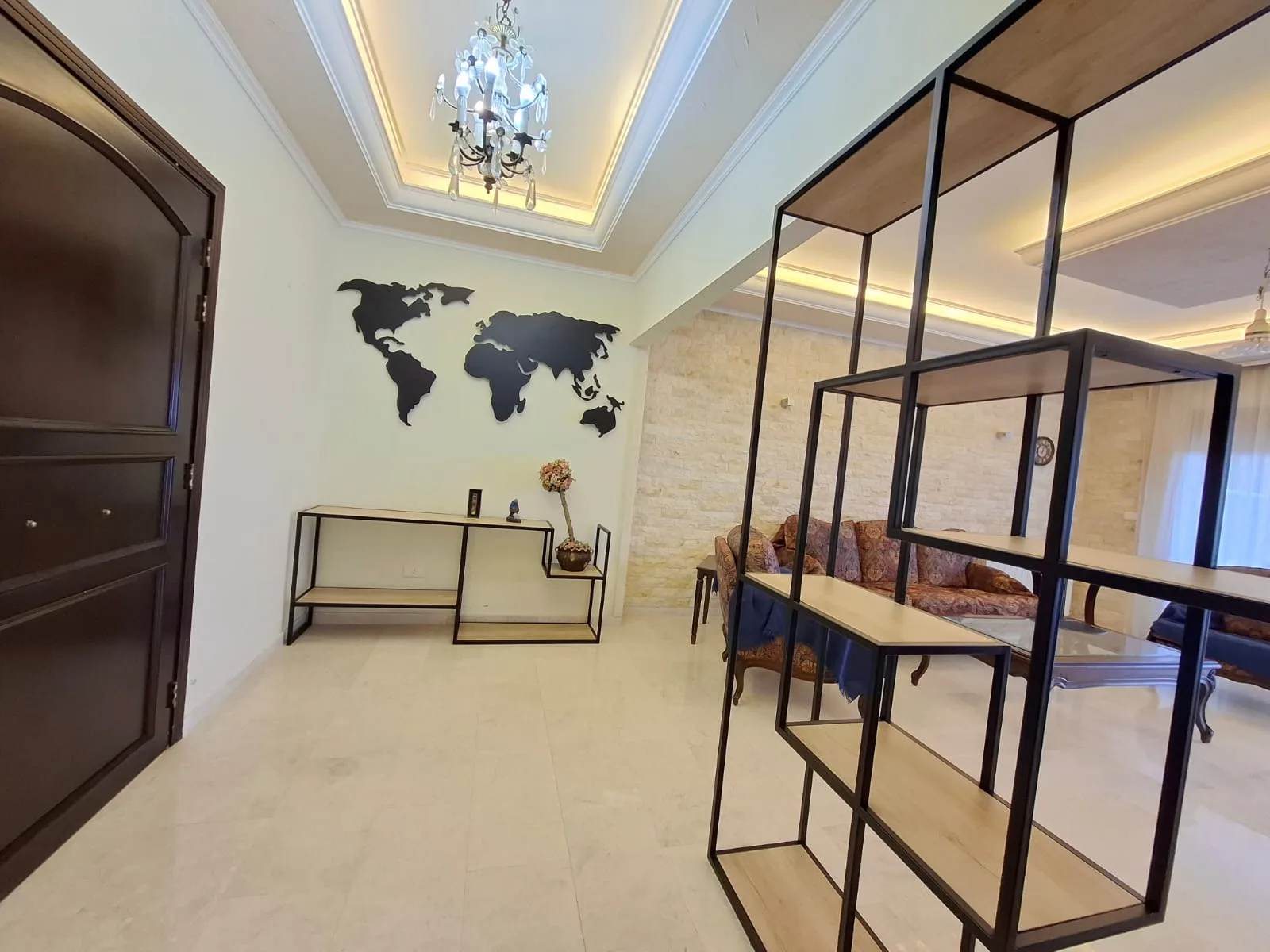 Apartment for Sale in Ballouneh, Lebanon — الصورة 7