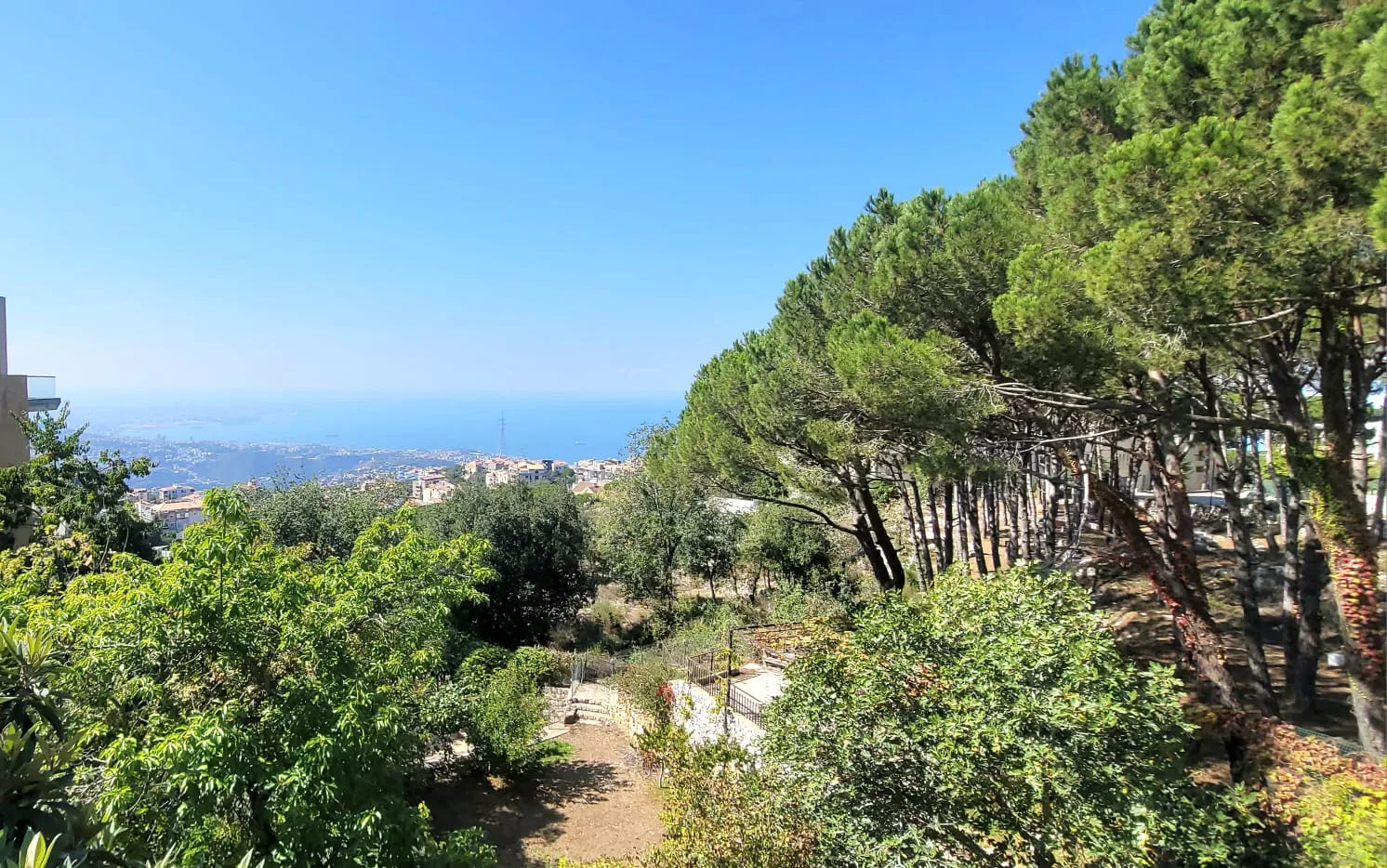 Villa for Sale in Ajaltoun, Lebanon — الصورة 3