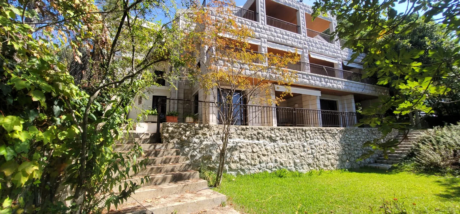Villa for Sale in Ajaltoun, Lebanon — الصورة 5