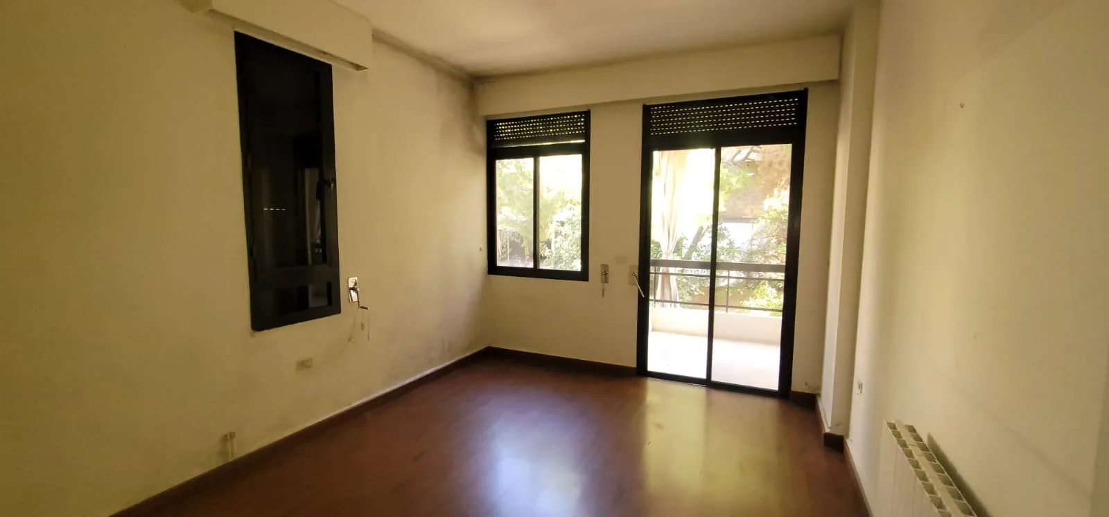 Apartment for Sale in Ballouneh, Lebanon — الصورة 4