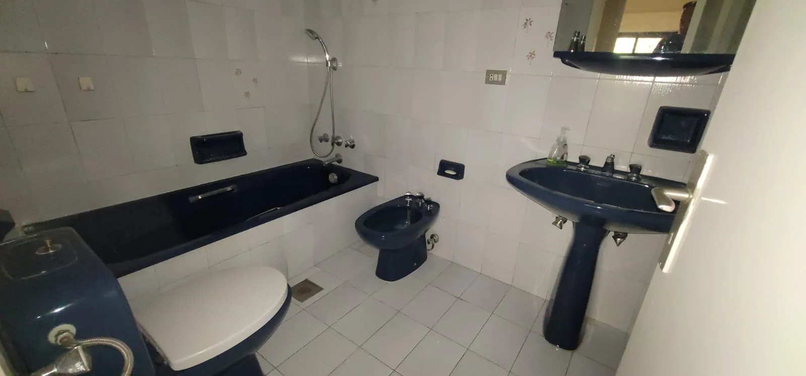 Apartment for Sale in Ballouneh, Lebanon — الصورة 10