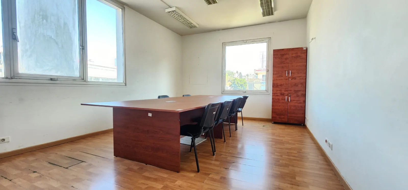 Office for rent in Hazmieh — الصورة 2