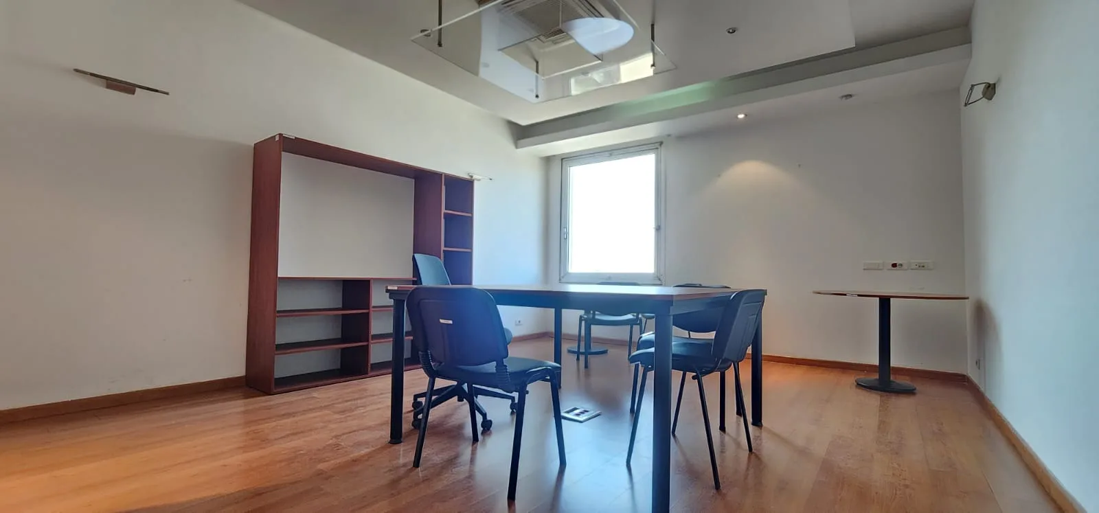 Office for rent in Hazmieh — الصورة 5
