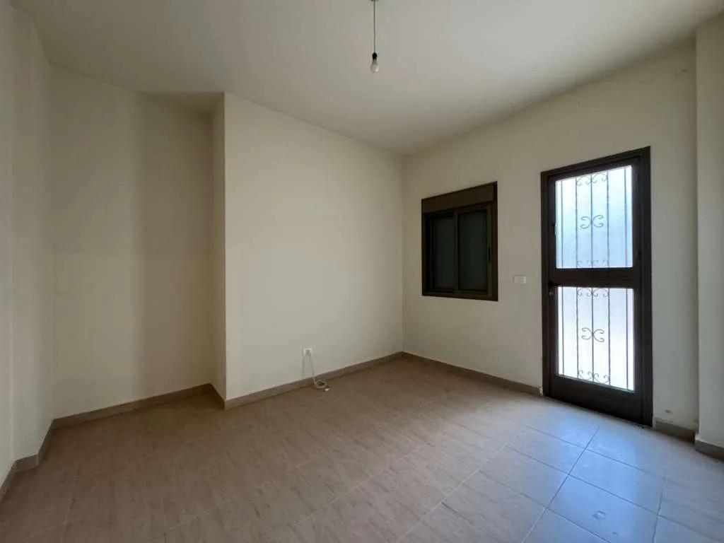 Apartment for Sale in Mansourieh, Lebanon — الصورة 7